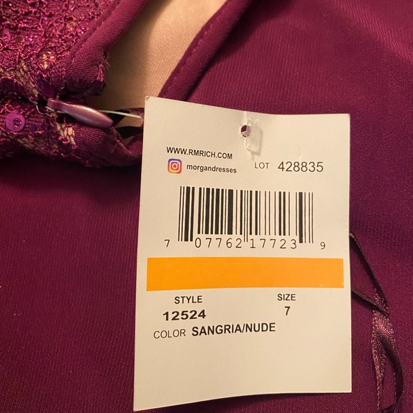 Morgan & Co. Sequins Lace Halter Form-Fitting Maxi Dress Gown Junior Size 7 NWT - Picture 13 of 13